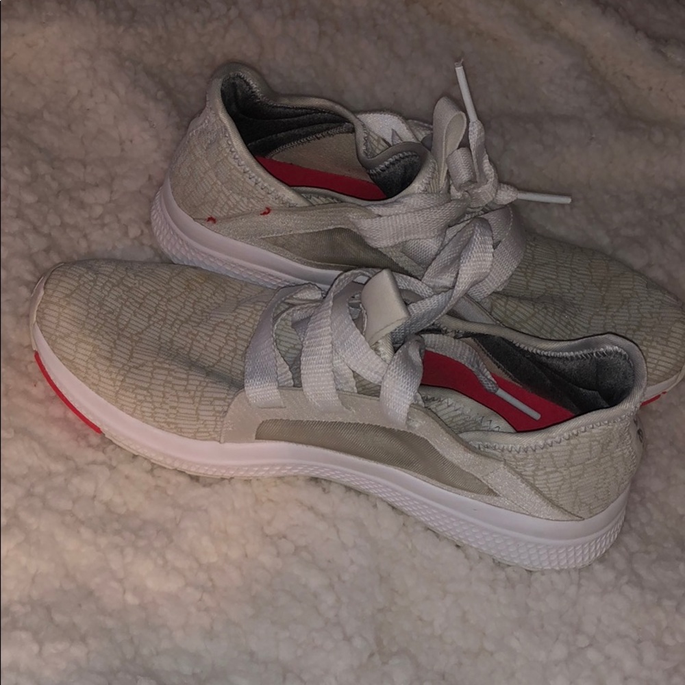 Adidas bounce running shoe